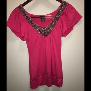 Hot pink top with silver beading 💗💎